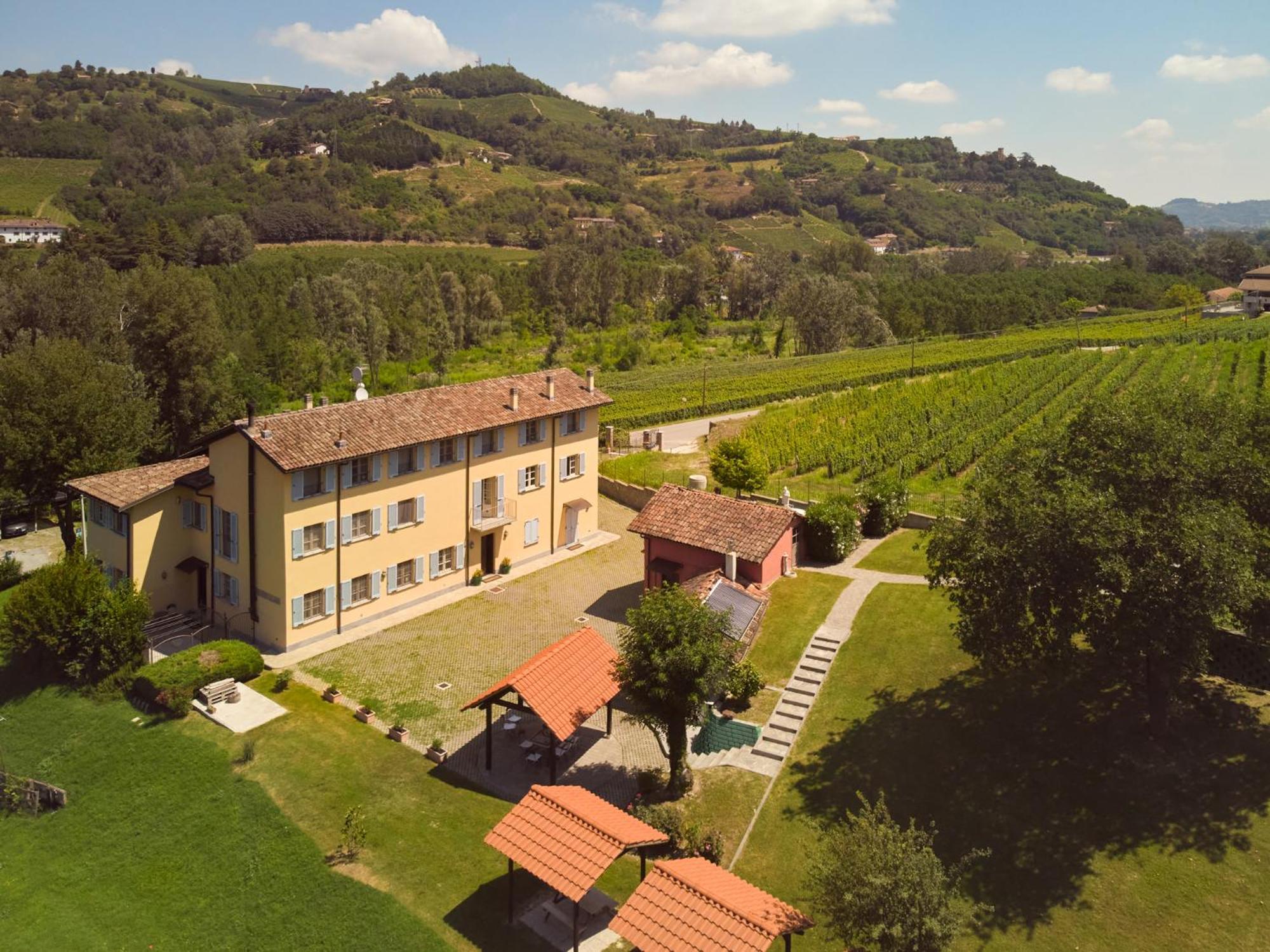 Vigna Dell'Acqua Villa Santo Stefano Belbo Exterior photo