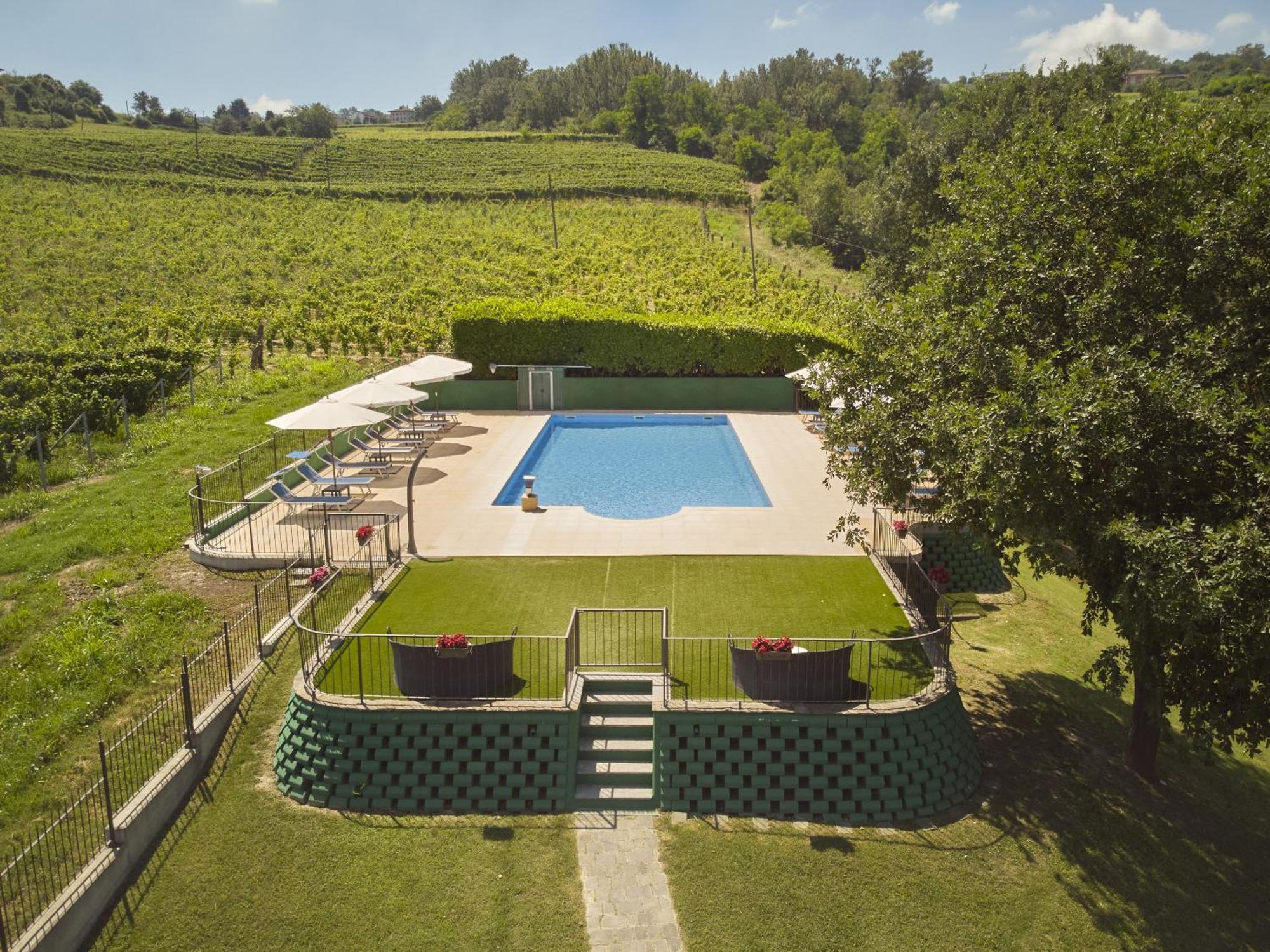 Vigna Dell'Acqua Villa Santo Stefano Belbo Exterior photo
